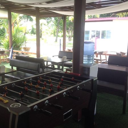 Check In And Chill Out Hotel Ban Laem Sok Екстериор снимка