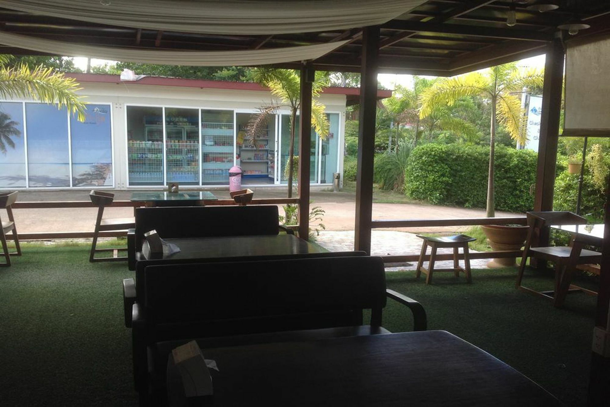 Check In And Chill Out Hotel Ban Laem Sok Екстериор снимка
