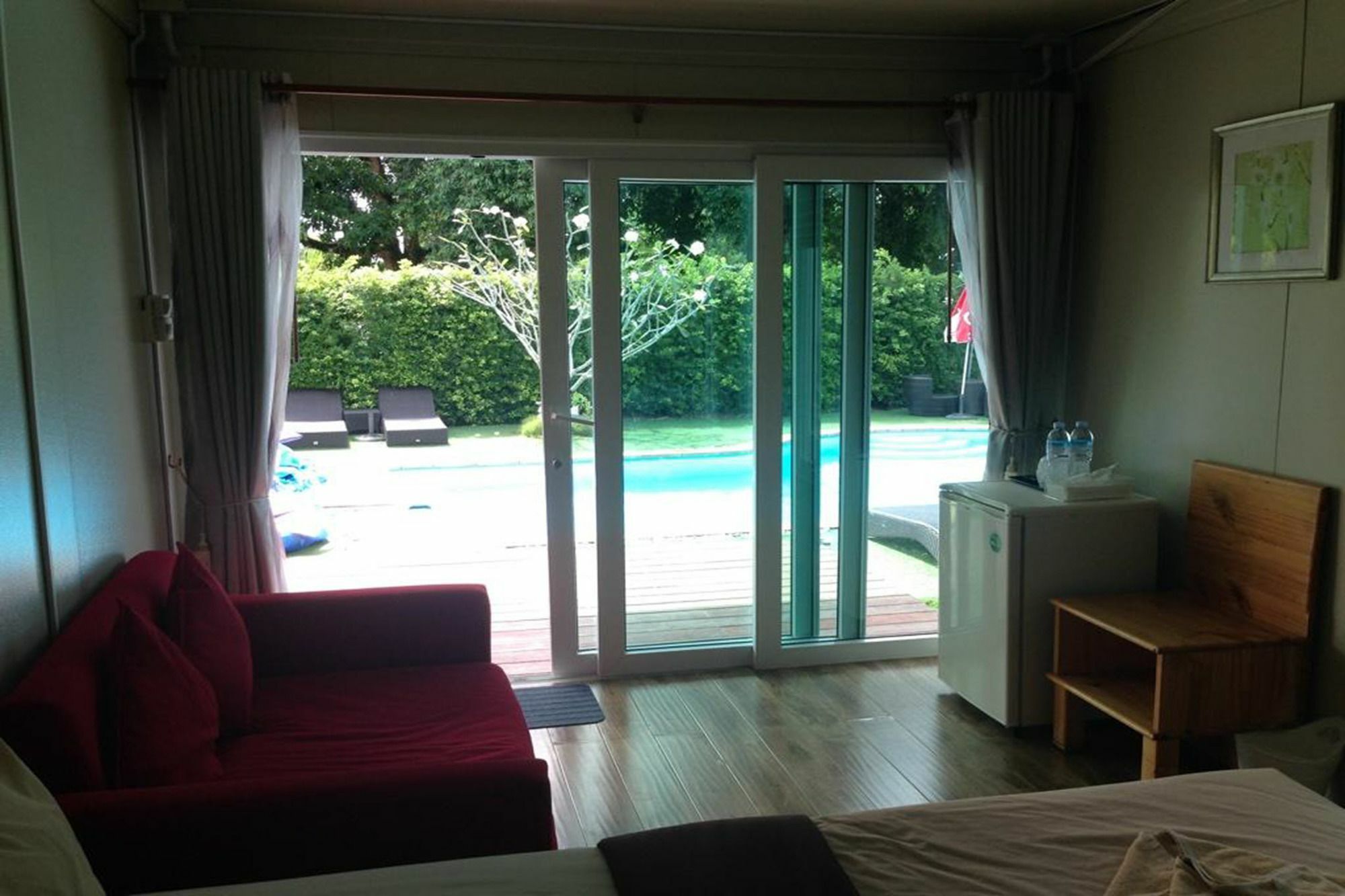 Check In And Chill Out Hotel Ban Laem Sok Екстериор снимка